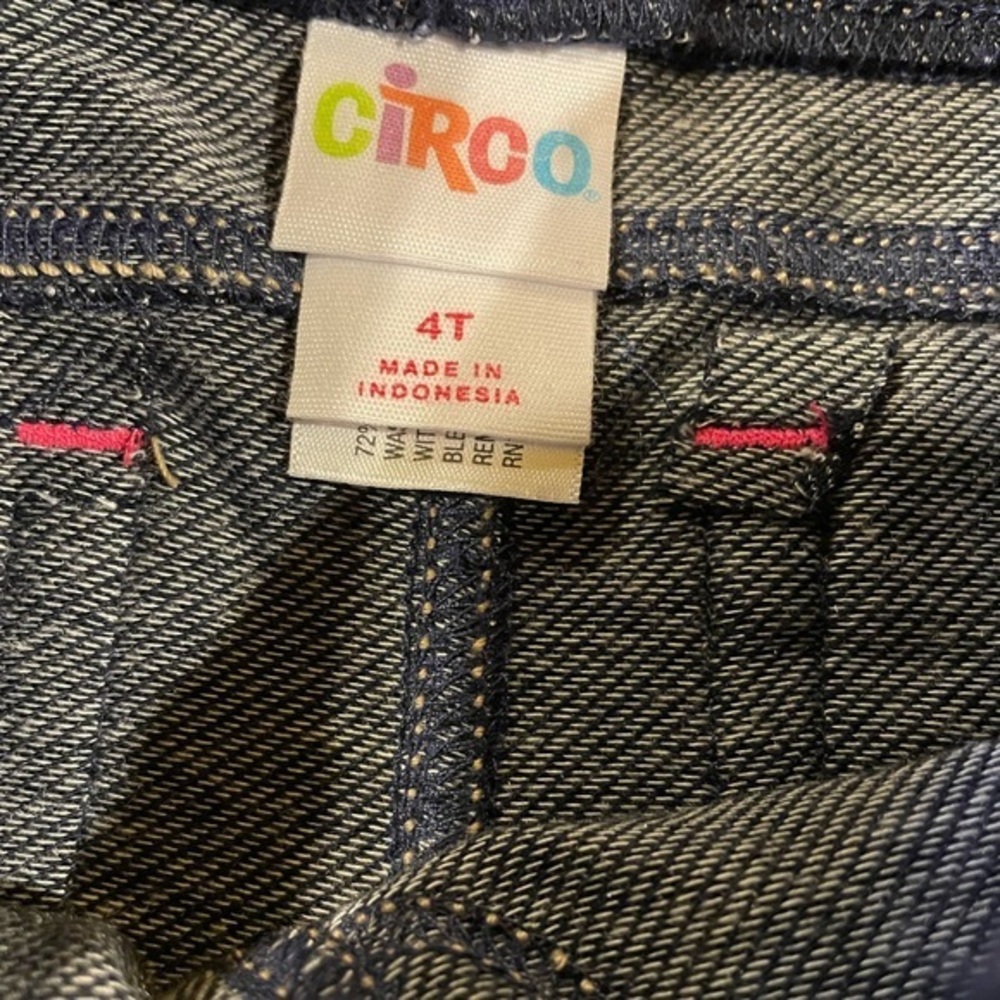 5 for $25 ❄️ Circo Denim Shorts Blue Girls 4T NEW - Picture 4 of 4